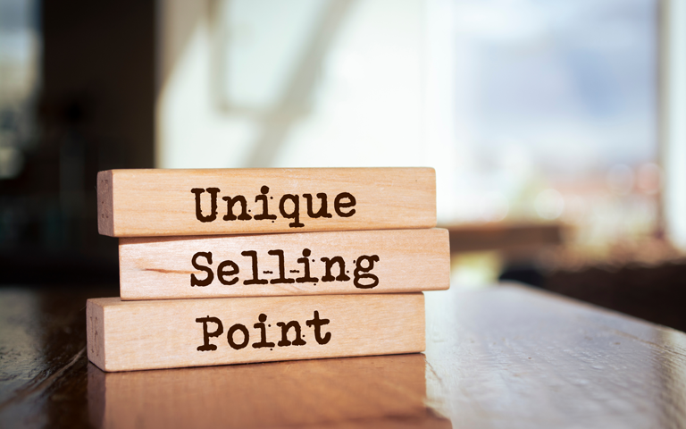 匠PAINT3つの強み。工事の際に設置するカメラシステム・きめ細かい保証内容・永年続くアフターフォロー